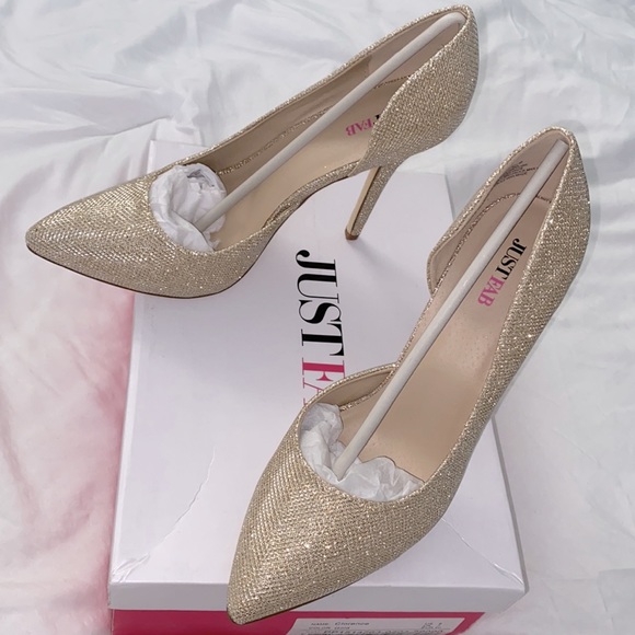 Gold pumps from JustFab used once - Picture 4 of 4